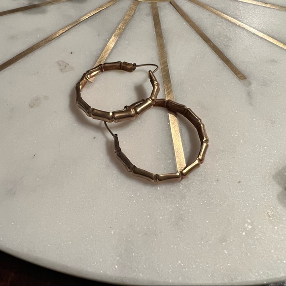 Vintage gold earring bundle - Picture 5 of 8